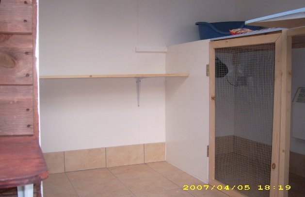 queens quarters with heating and radio